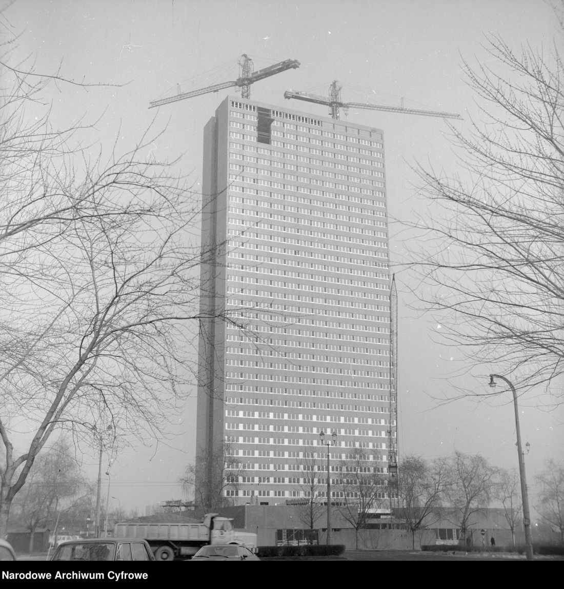 Budowa Intraco (1973-75)