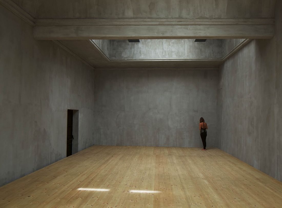 2012: „Making the walls quake…”
