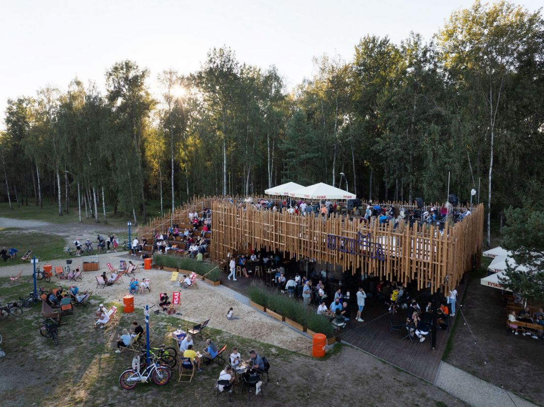 Pawilon „Dzika” nad Jeziorem Paprocańskim