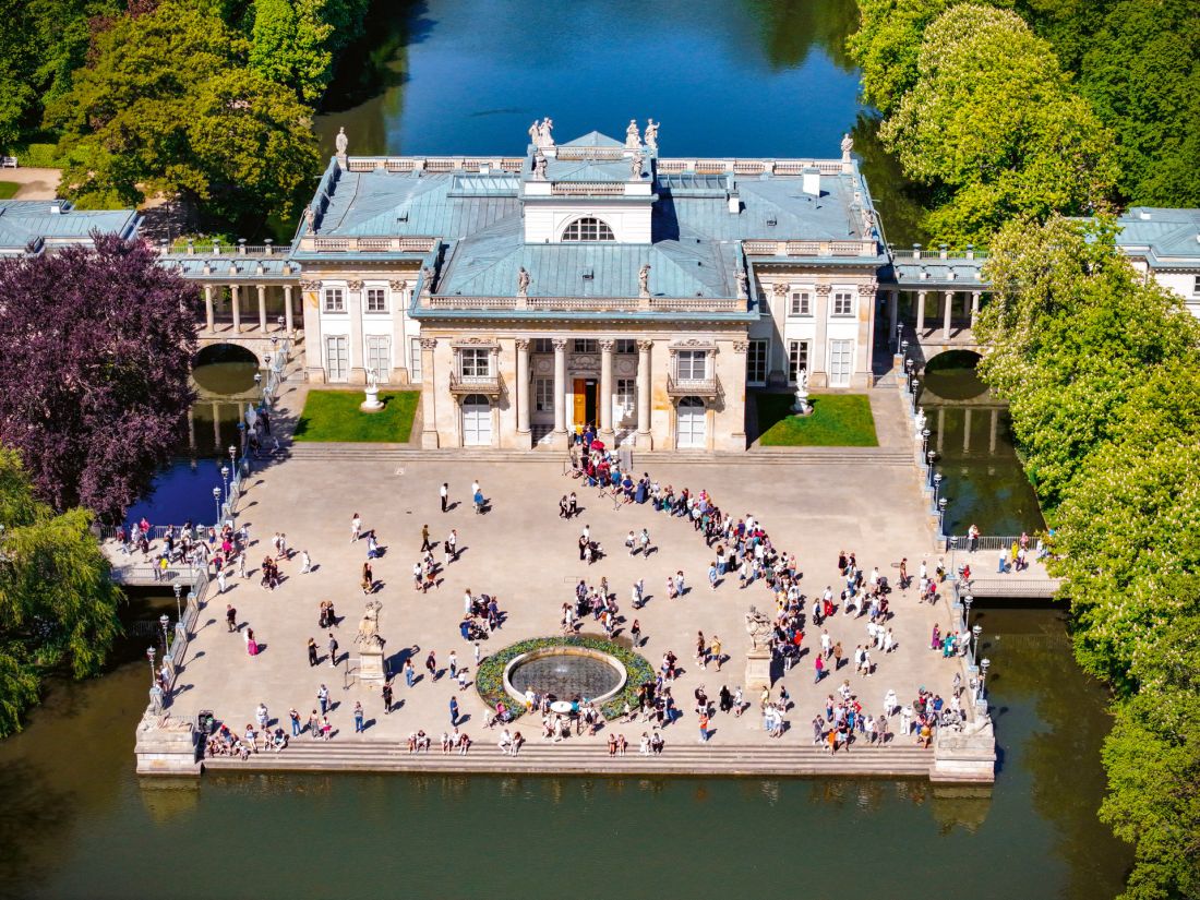 najpiękniejszy warszawski plac - Pałac na Wyspie w Łazienkach