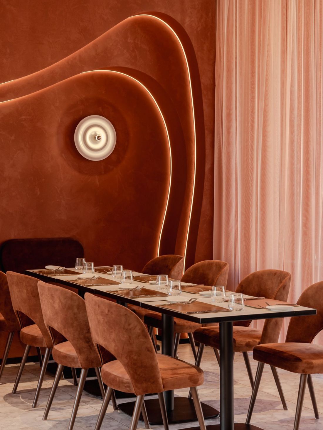 Heksagon 2.0 - nowe wnętrze łódzkiej restauracji