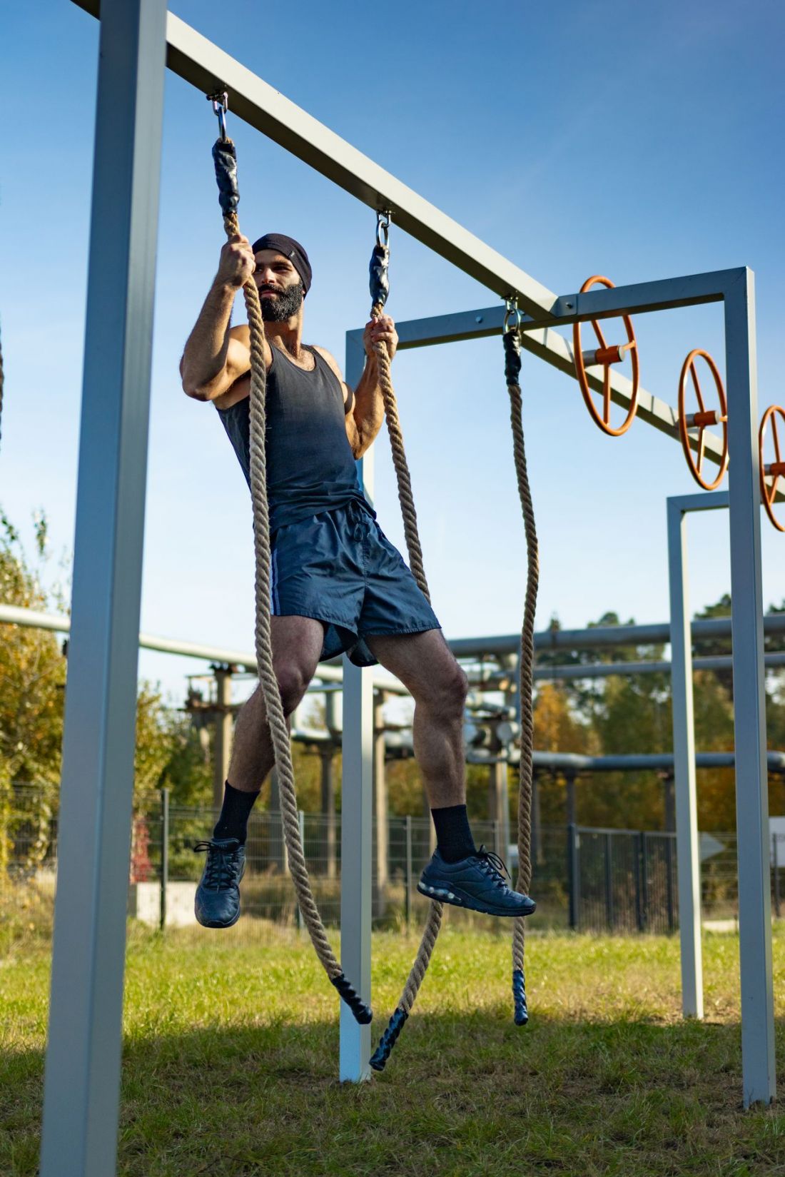Siłownie zewnętrzne i sprzęt do street workoutu Trainer