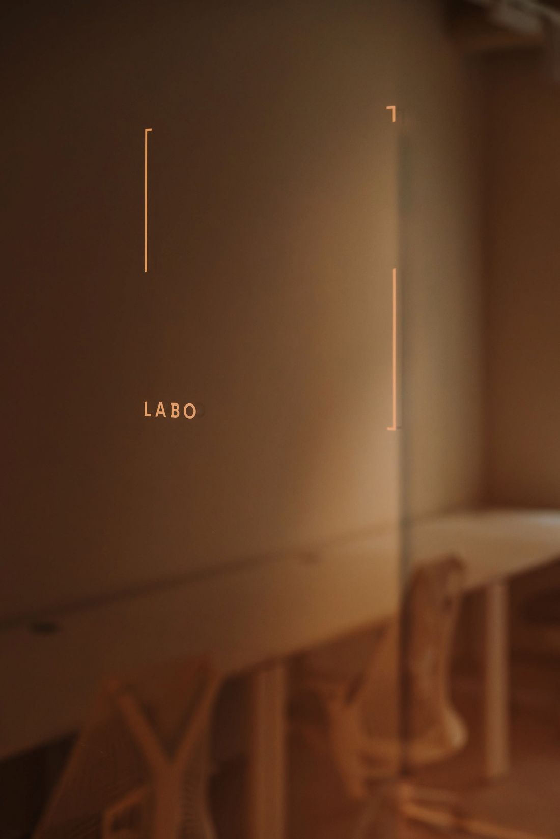 za identyfikację wizualną LABO odpowiedzialny jest zespół z HART Studio