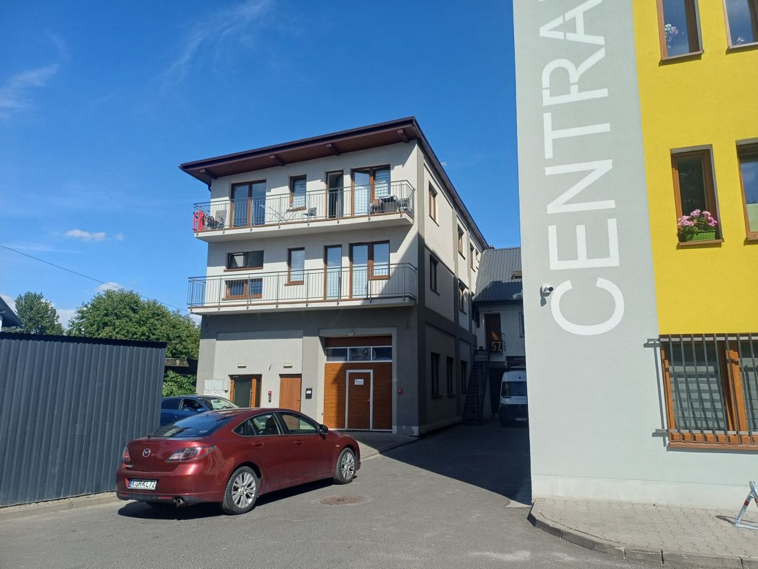 Samowola budowlana przy ulicy Centralnej 57a w Krakowie