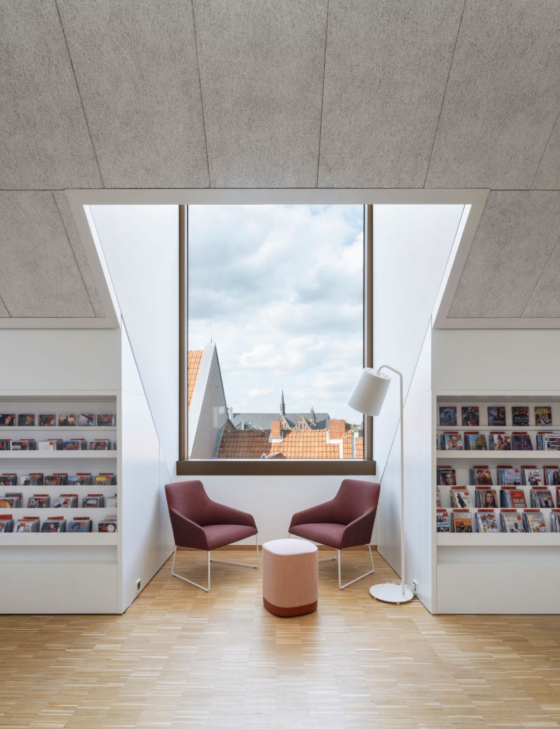 Ratusz i biblioteka w Brühl