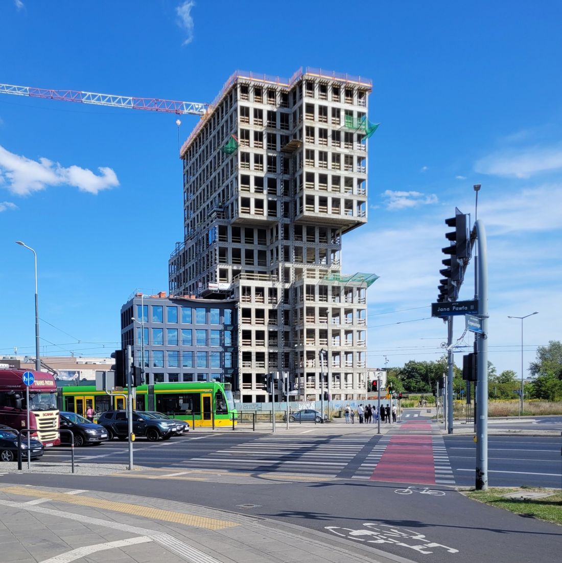 wieżowiec Industrial przy rondzie Rataje, w budowie, proj Easst Architects