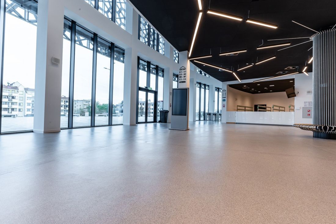 Hala Urania - Flowcrete Peran STB Compact