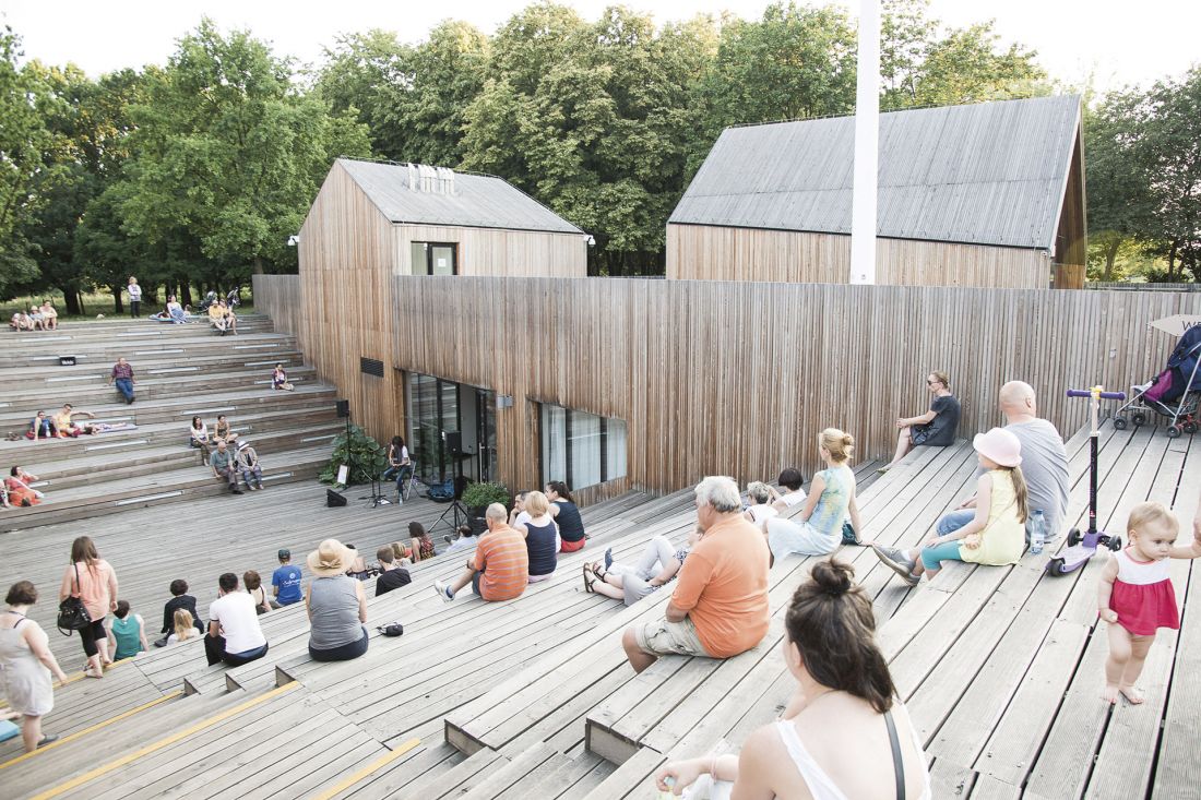 Służewski Dom Kultury (proj.: WWAA, pracownia 137 kilo)