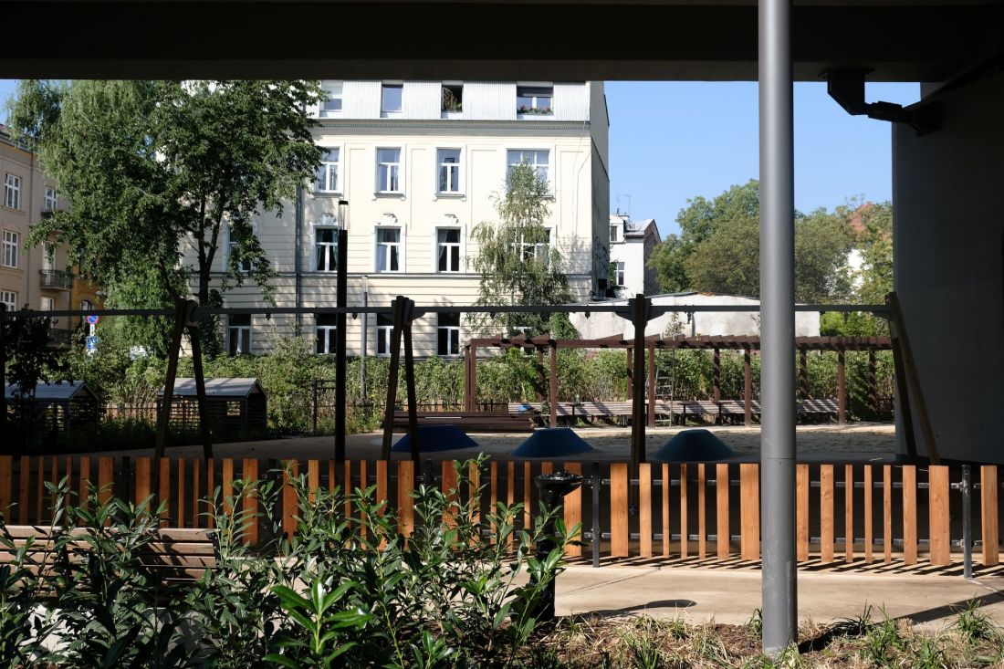 Park Kolejowy pod estakadami w Krakowie prawie gotowy