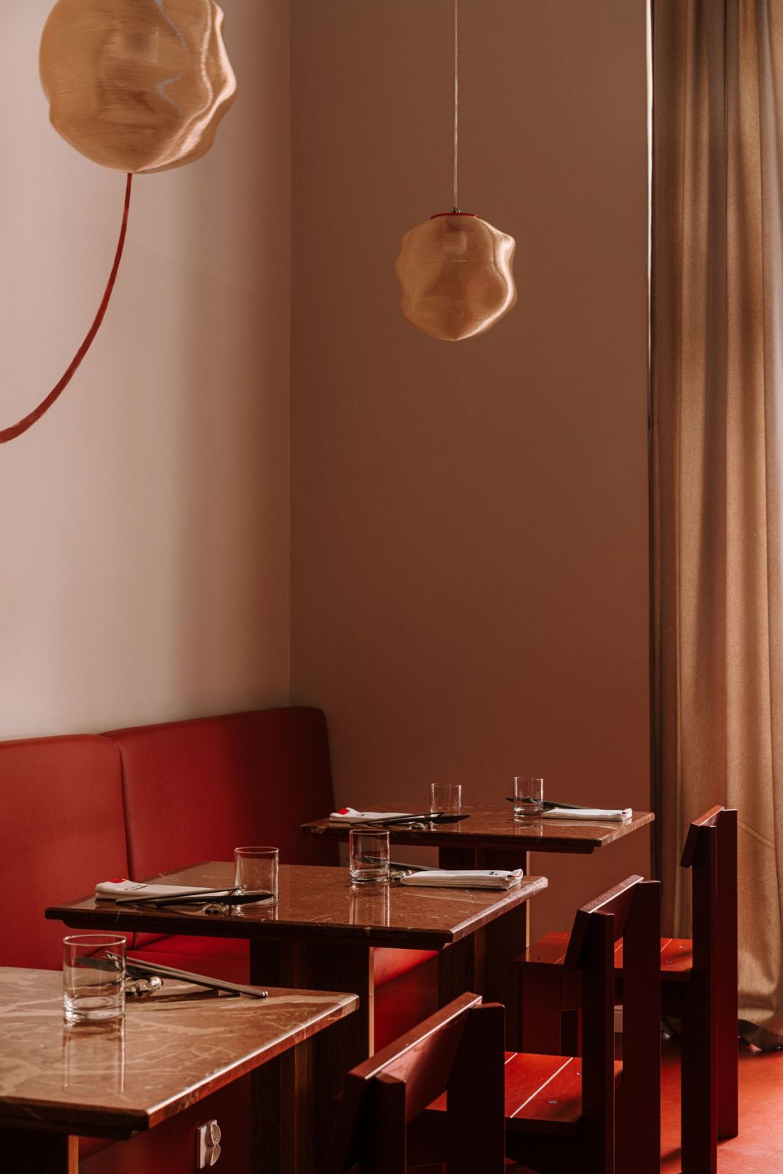 Wnętrze restauracji BAR na ul. Augustiańskiej w Krakowie