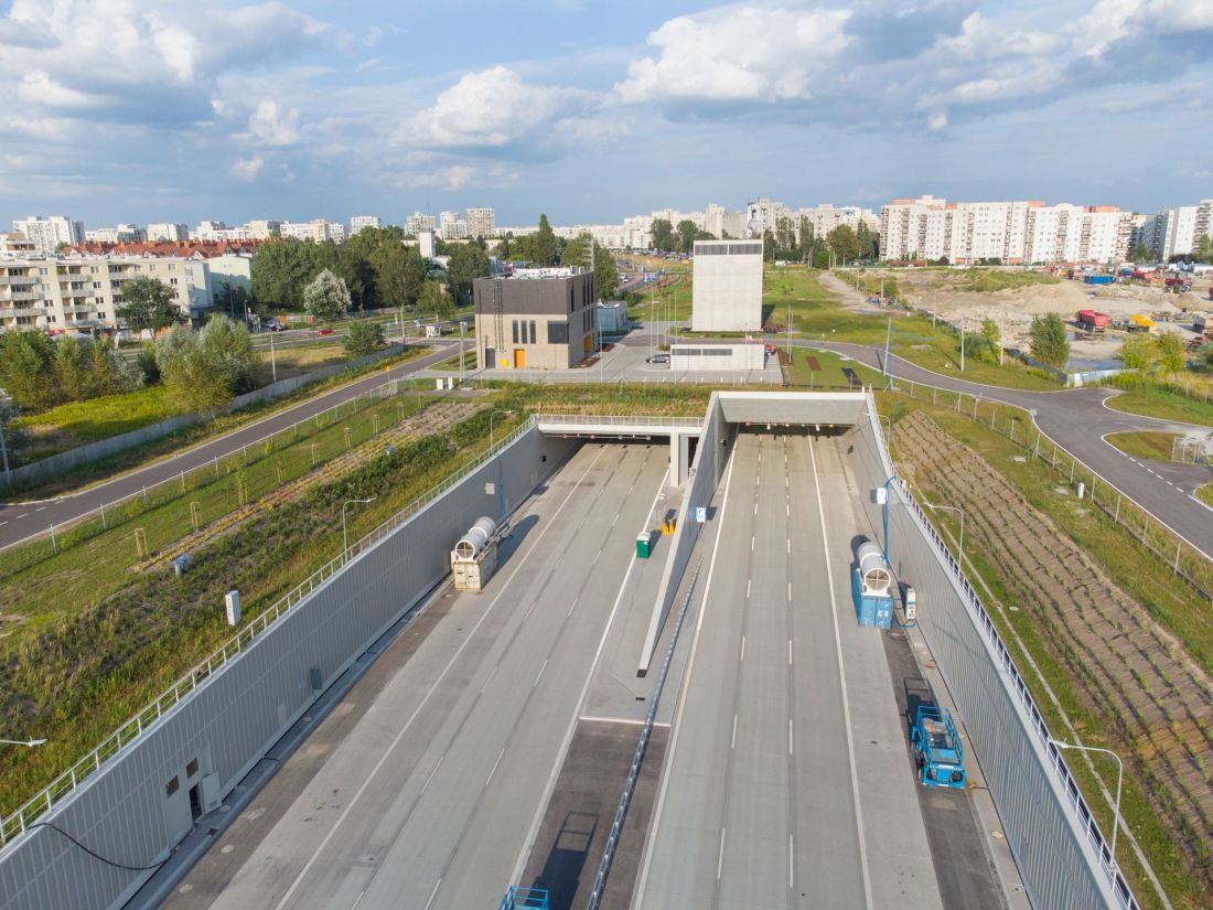 Wylot tunelu Południowej Obwodnicy Warszawy od strony zachodniej