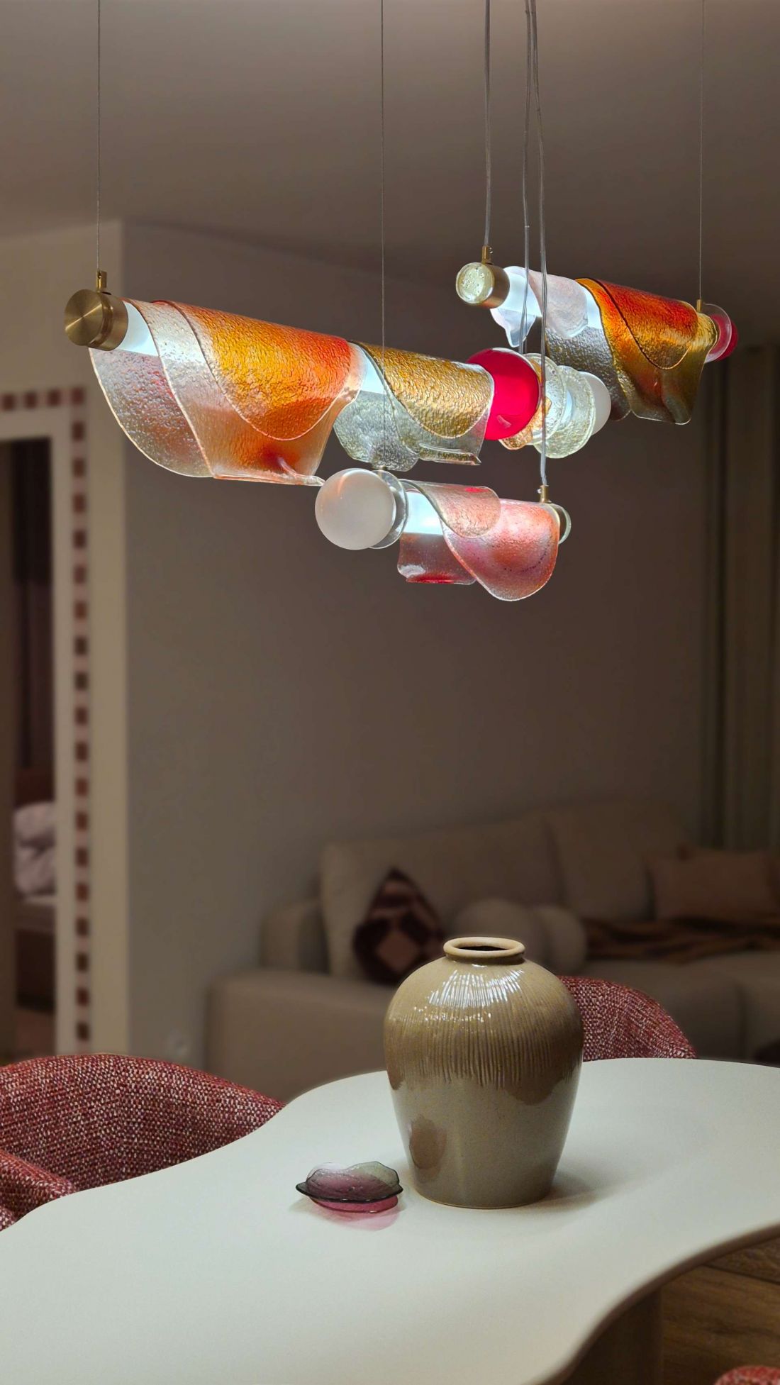 Lampa „Spływające zegary” została zainspirowana surrealizmem Salvadora Dalego