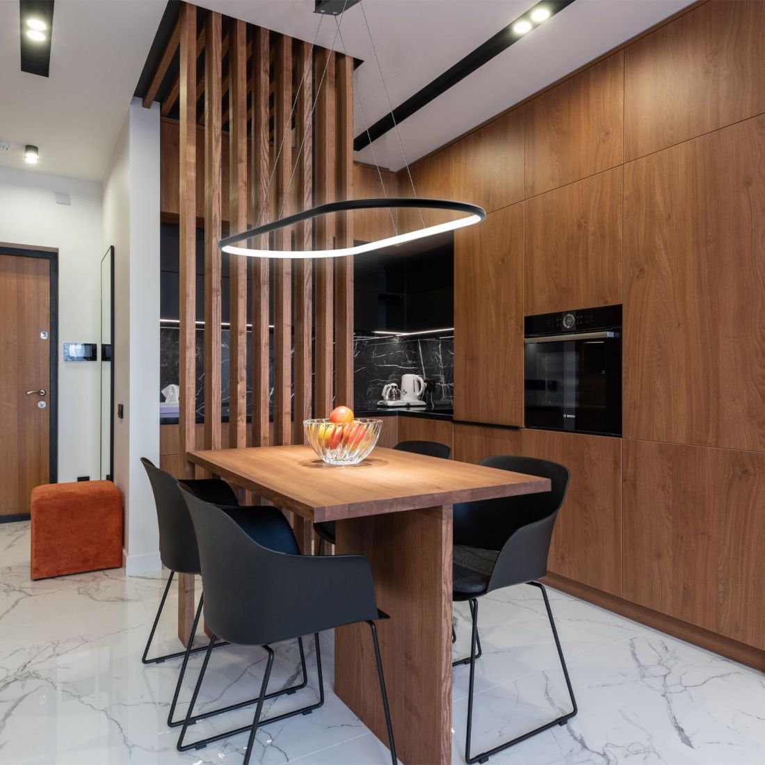 Nowoczesna lampa wisząca Led Ellipse nad stół i do biura od LEDesign
