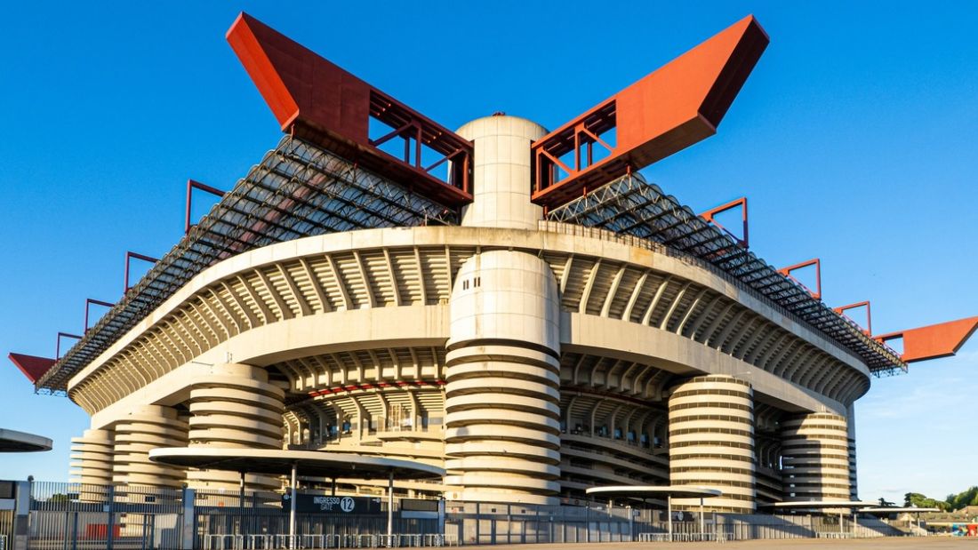 Stadion San Siro z poziomu człowieka