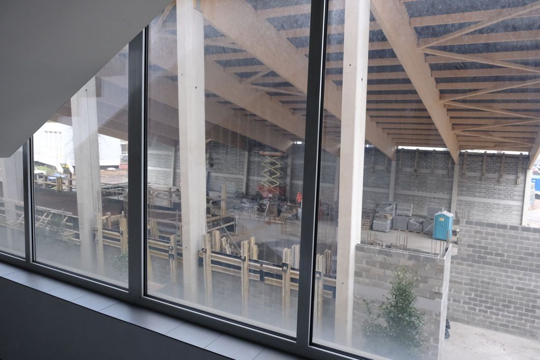 Lodowa Arena powstaje przed oknami mieszkań w bloku przy ulicy Kordylewskiego