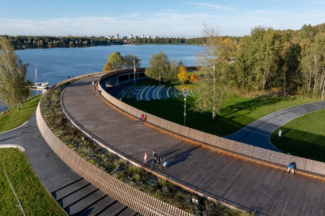 Marina - przystań żeglarska nad Jeziorem Paprocańskim w Tychach