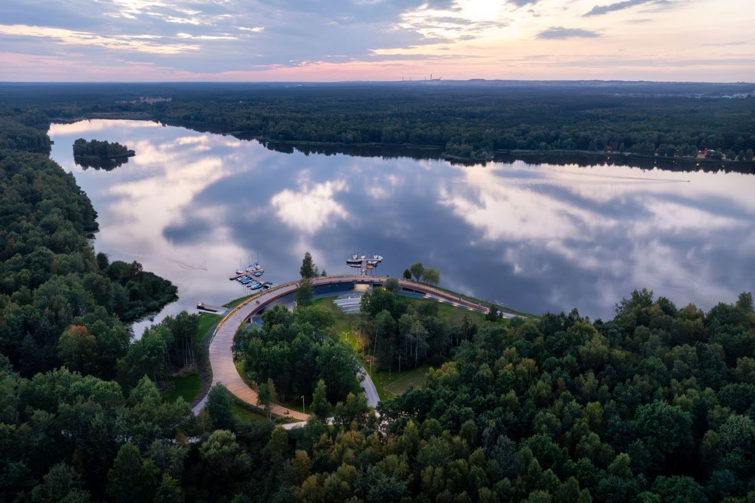 Marina - przystań żeglarska nad Jeziorem Paprocańskim w Tychach