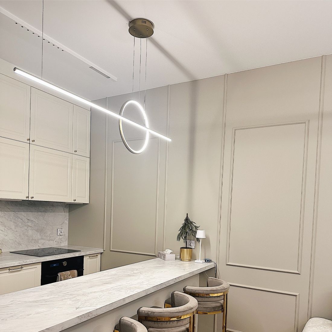 Nowoczesna lampa Led Geometrik w złotym kolorze