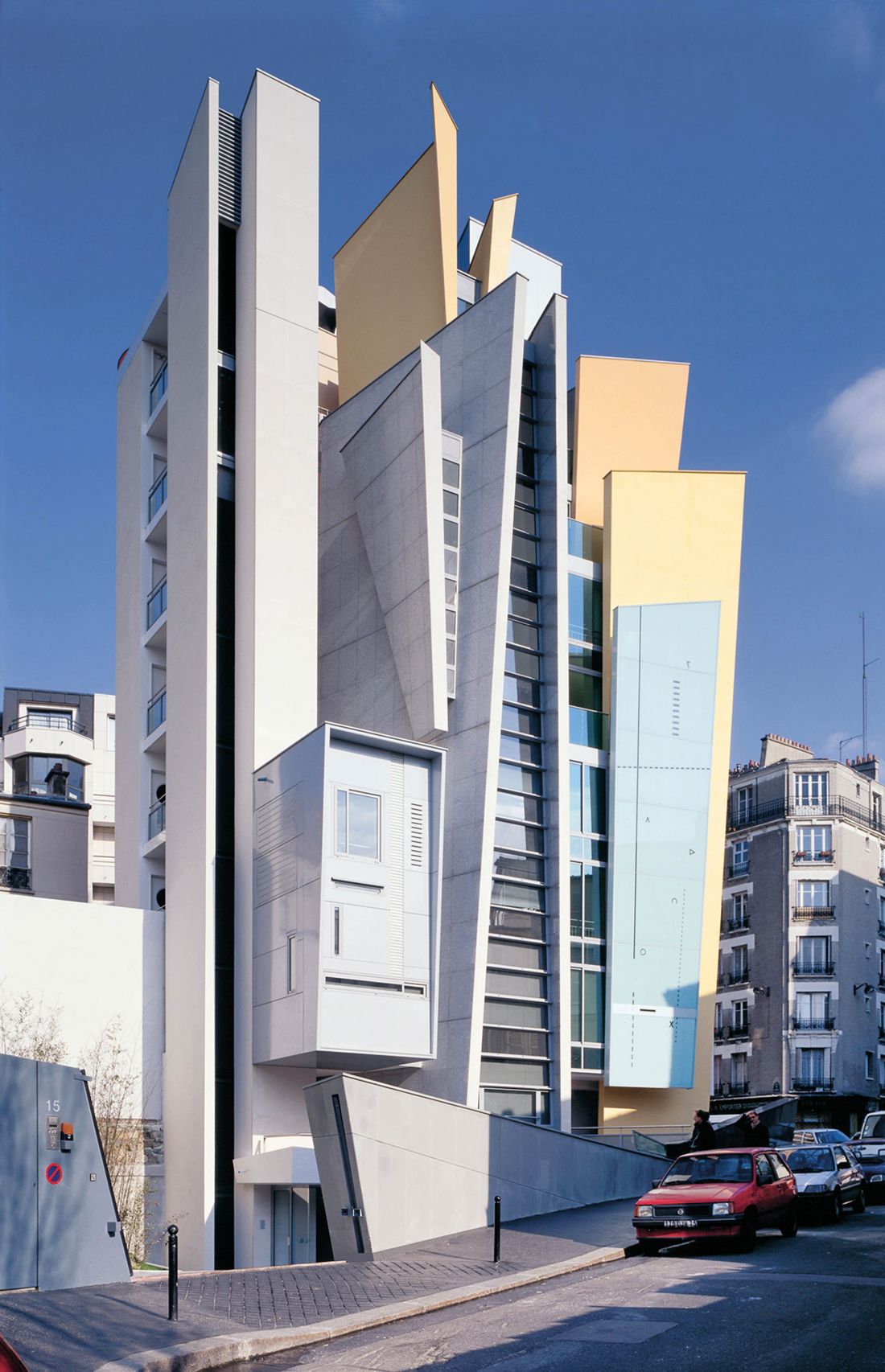 budynek mieszkalny - widok od rue des Pavillons, Paryż, 1996-2000