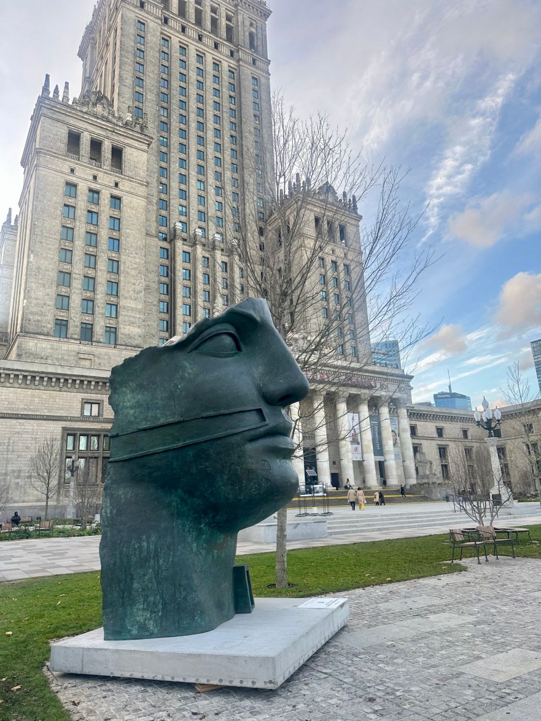 Igor Mitoraj „Tindaro” na Placu Centralnym