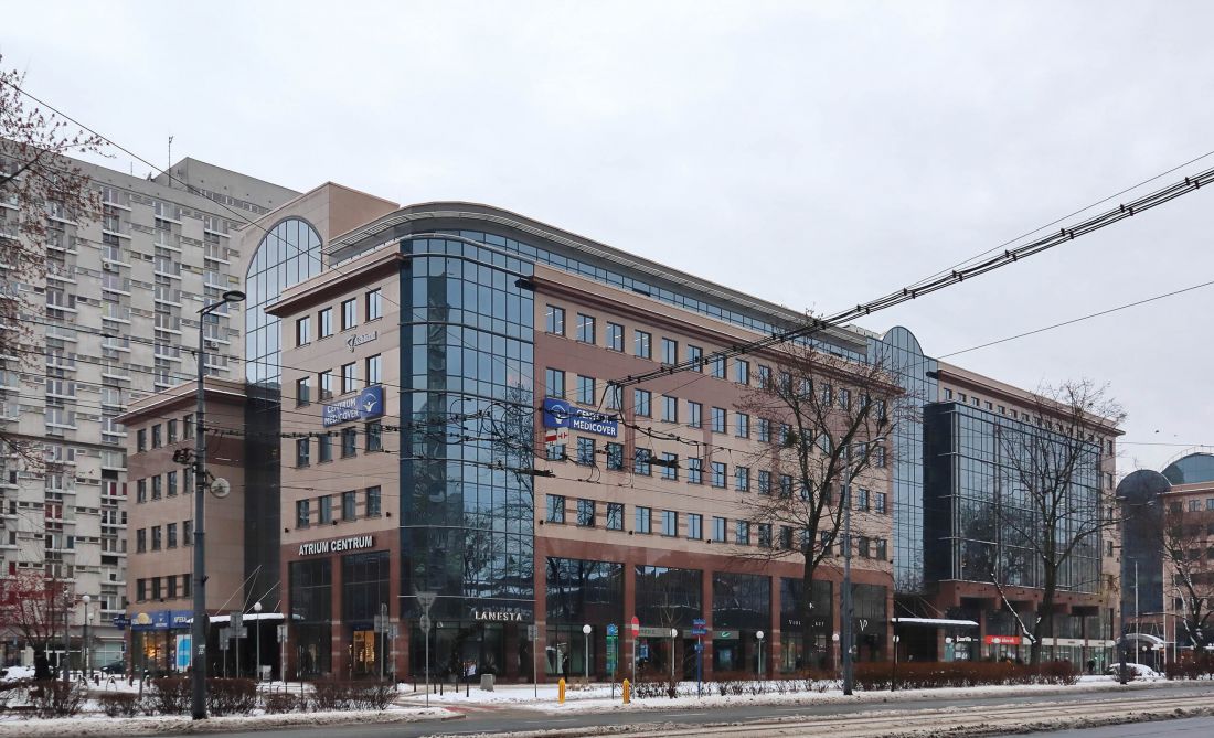 wyburzony w 2023 roku kompleks biurowy Atrium Business Centre, Warszawa, 