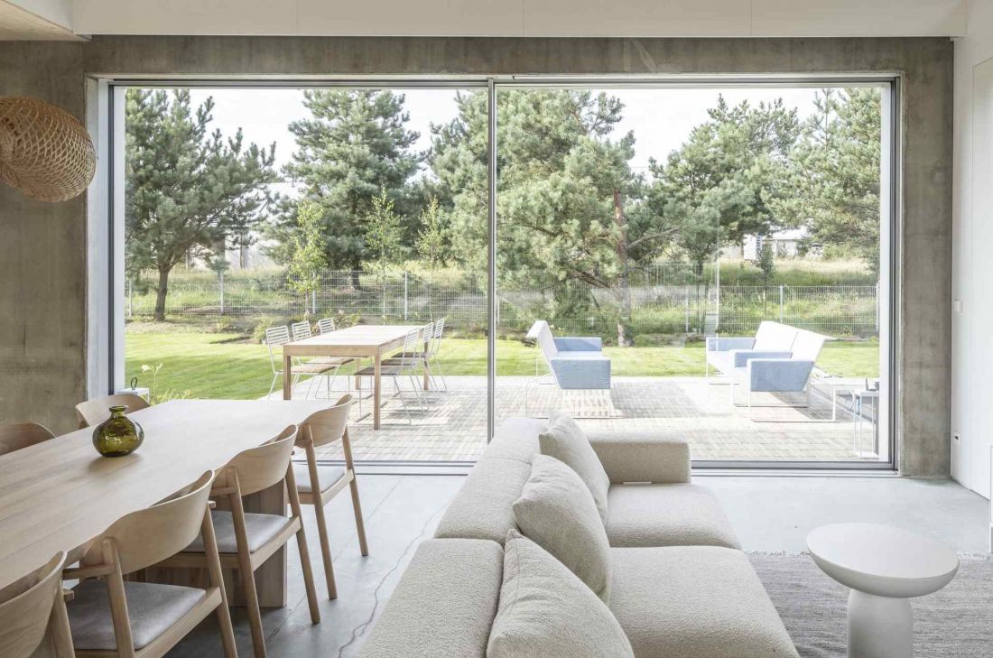 Kownatki Lake House