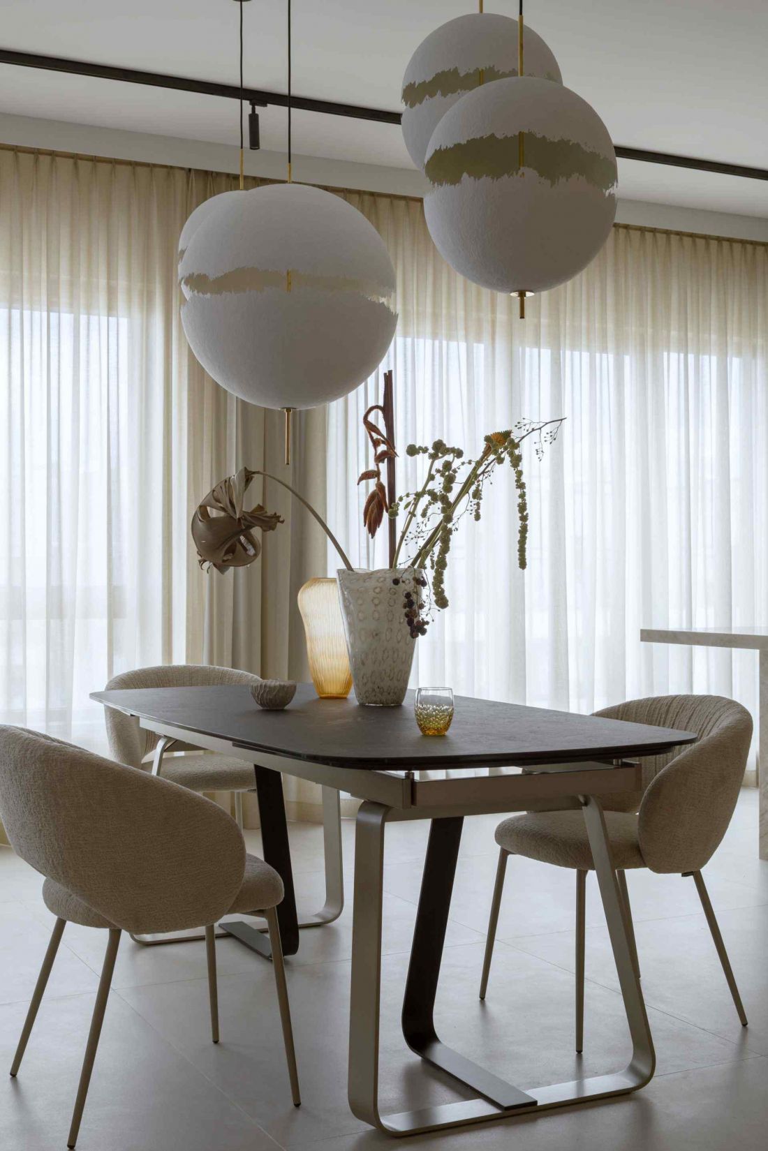 120-metrowy penthouse w Wilanowie zaprojektowany przez pracownię HOLA Design