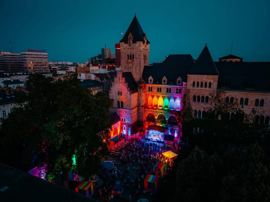 Lokum Stonewall w Zamku Cesarskim w Poznaniu