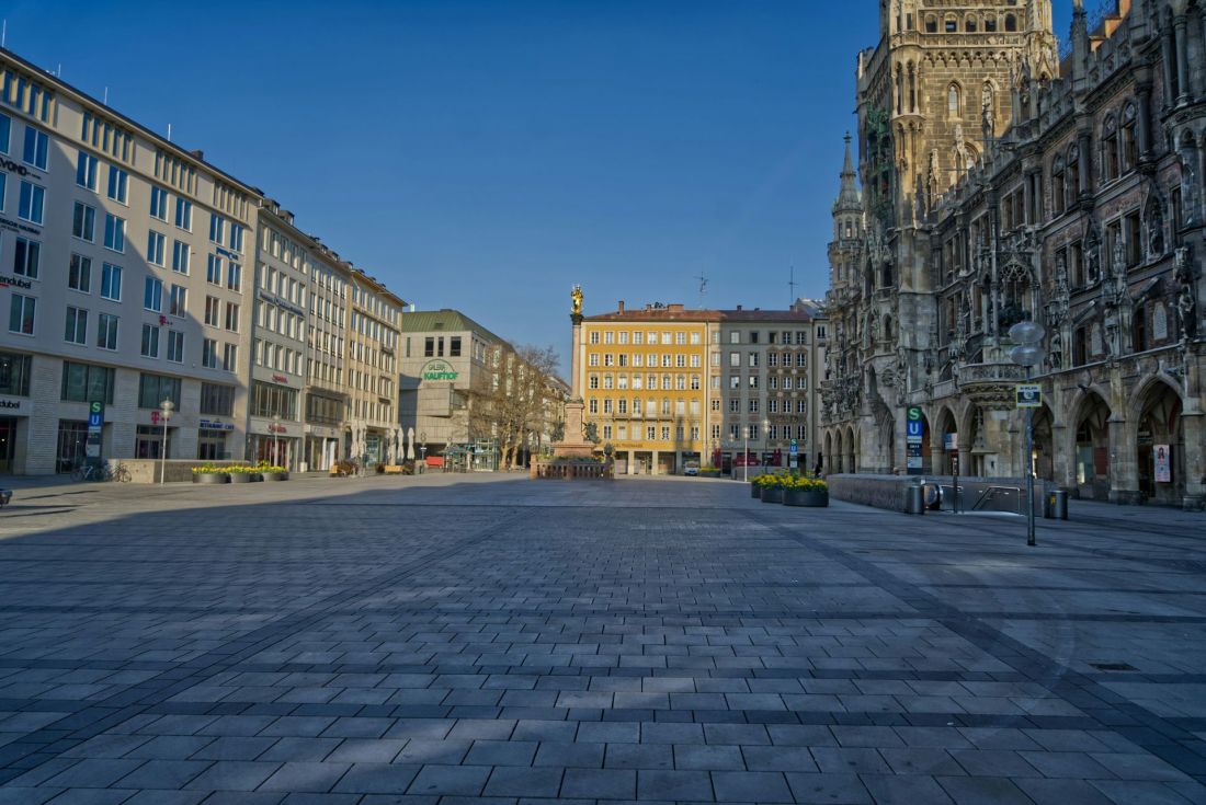 Overtourism, oraz towarzyszący mu rozrost rynku najmu krótkoterminowego przyczyniają się do pustoszenia centrów miast