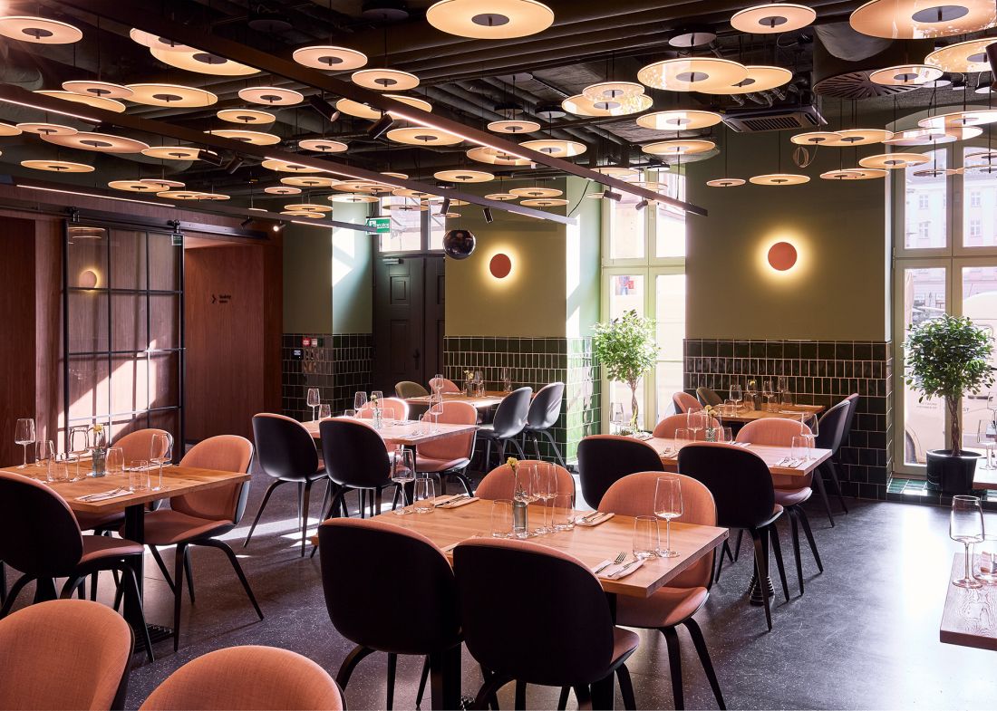 Oświetlenie autorskiej restauracji Entre Brassserie we Wroclaw Hotel