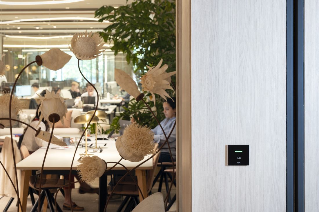 SALTO Glass Wall reader