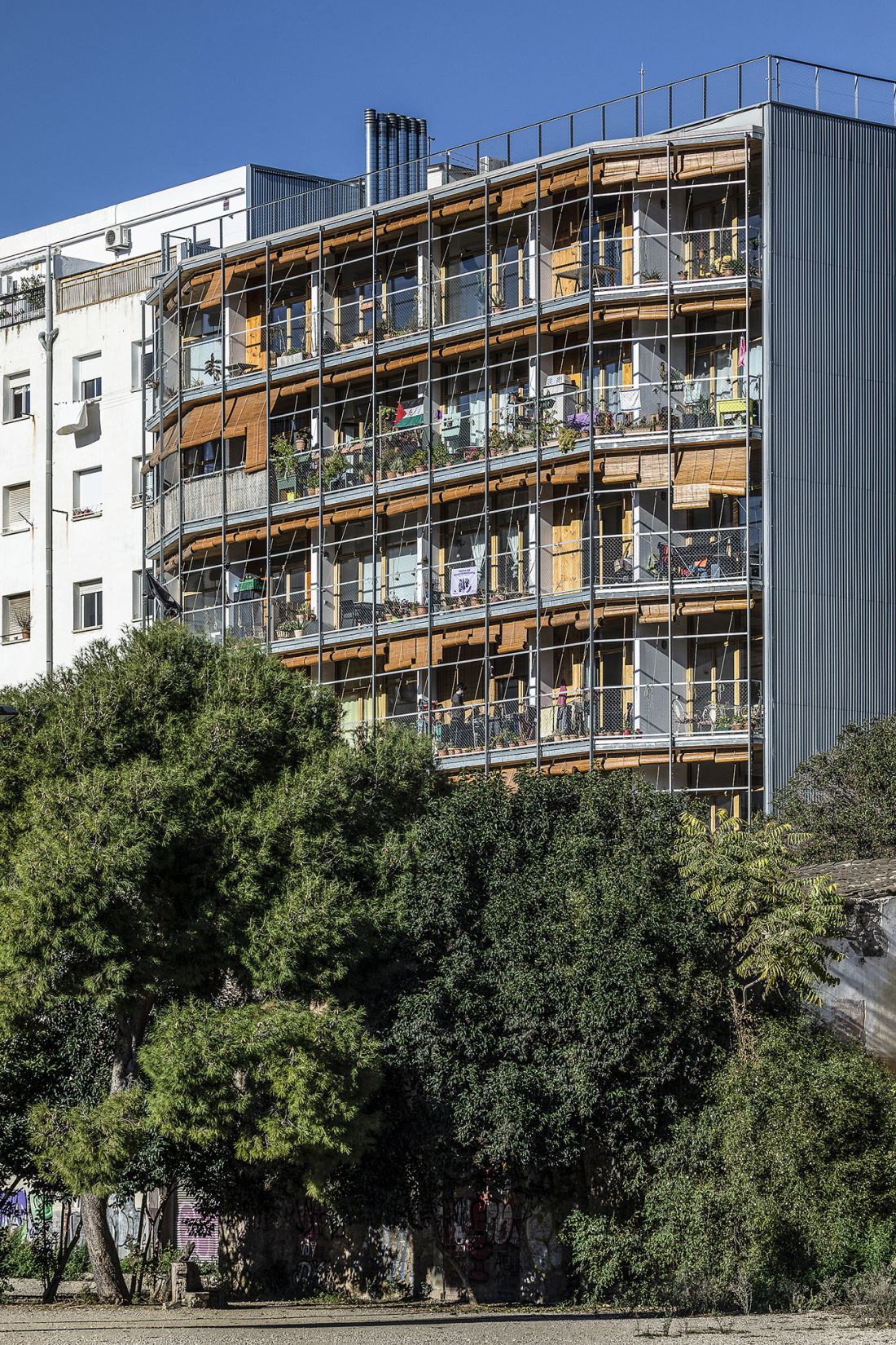 Budynek spółdzielczy La Borda w Barcelonie, proj. Lacol - laureat European Collective Housing Award 2024 w kategorii Nowa realizacja