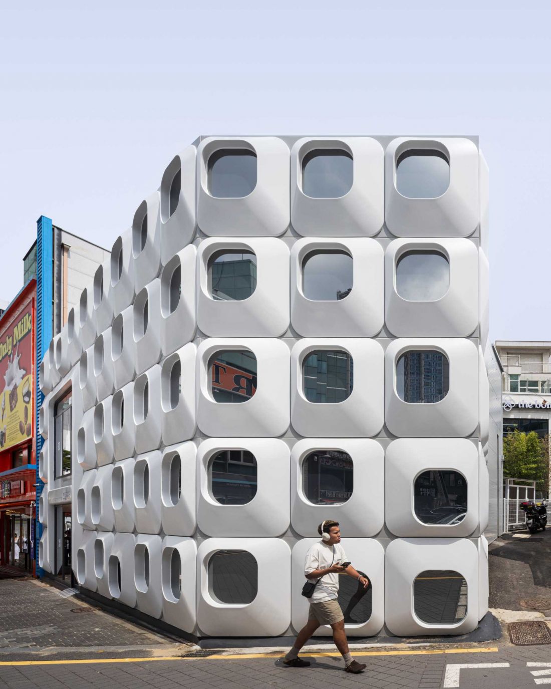 W samym centrum Seulu, dzielnicy Myeongdong powstał Hotel Myeongdong Statio