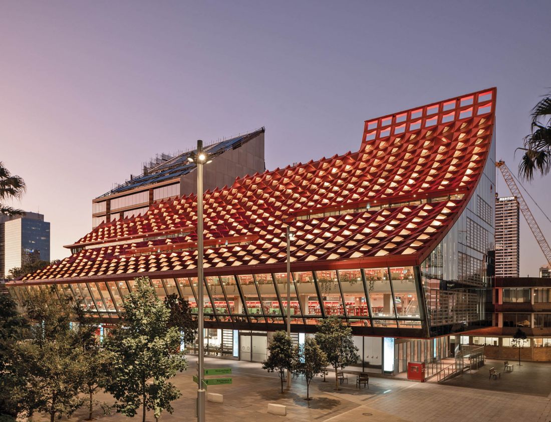 widok z zewnątrz i wnętrze Biblioteki i Centrum Kultury w Parramatcie, Australia, 2016-2023