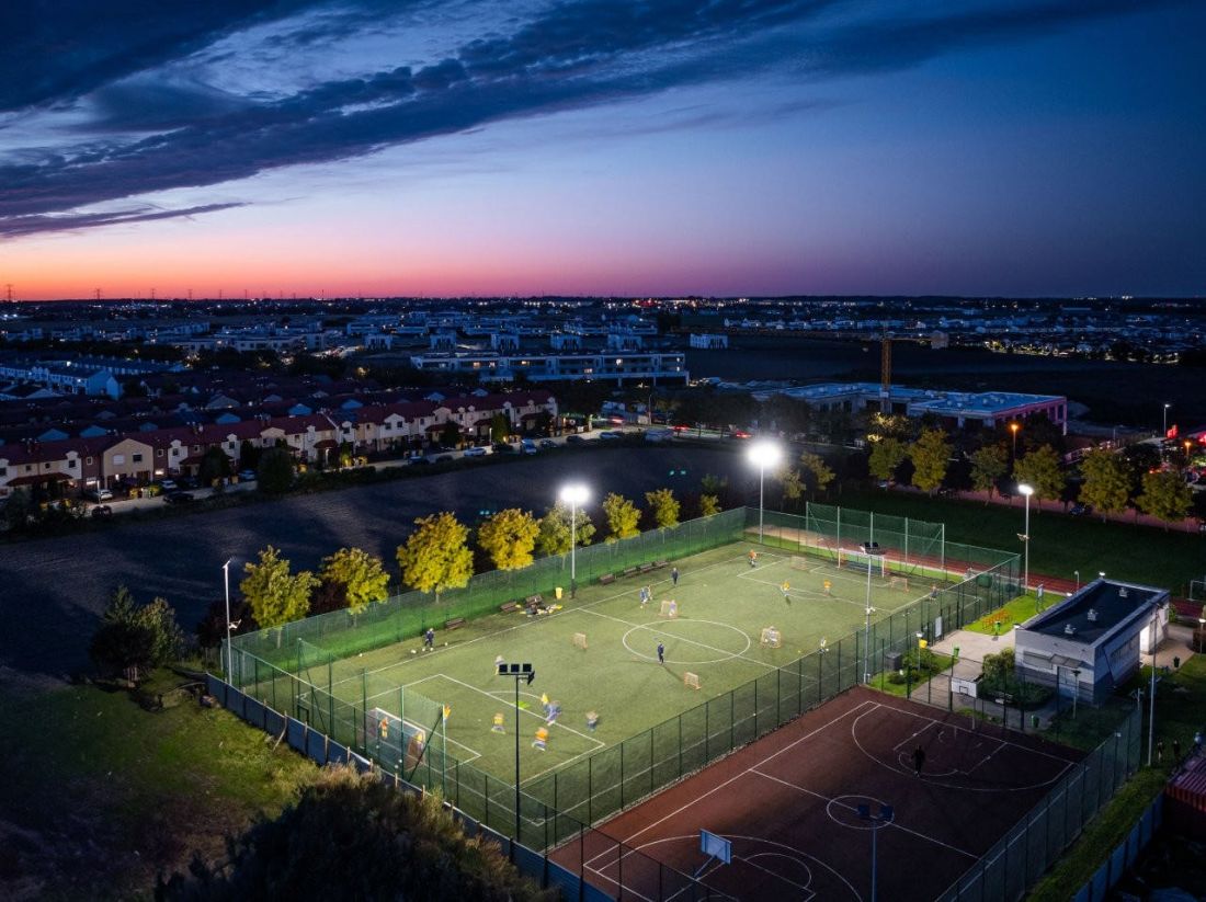 Modernizacja oświetlenia obiektu sportowego w Skórzewie
