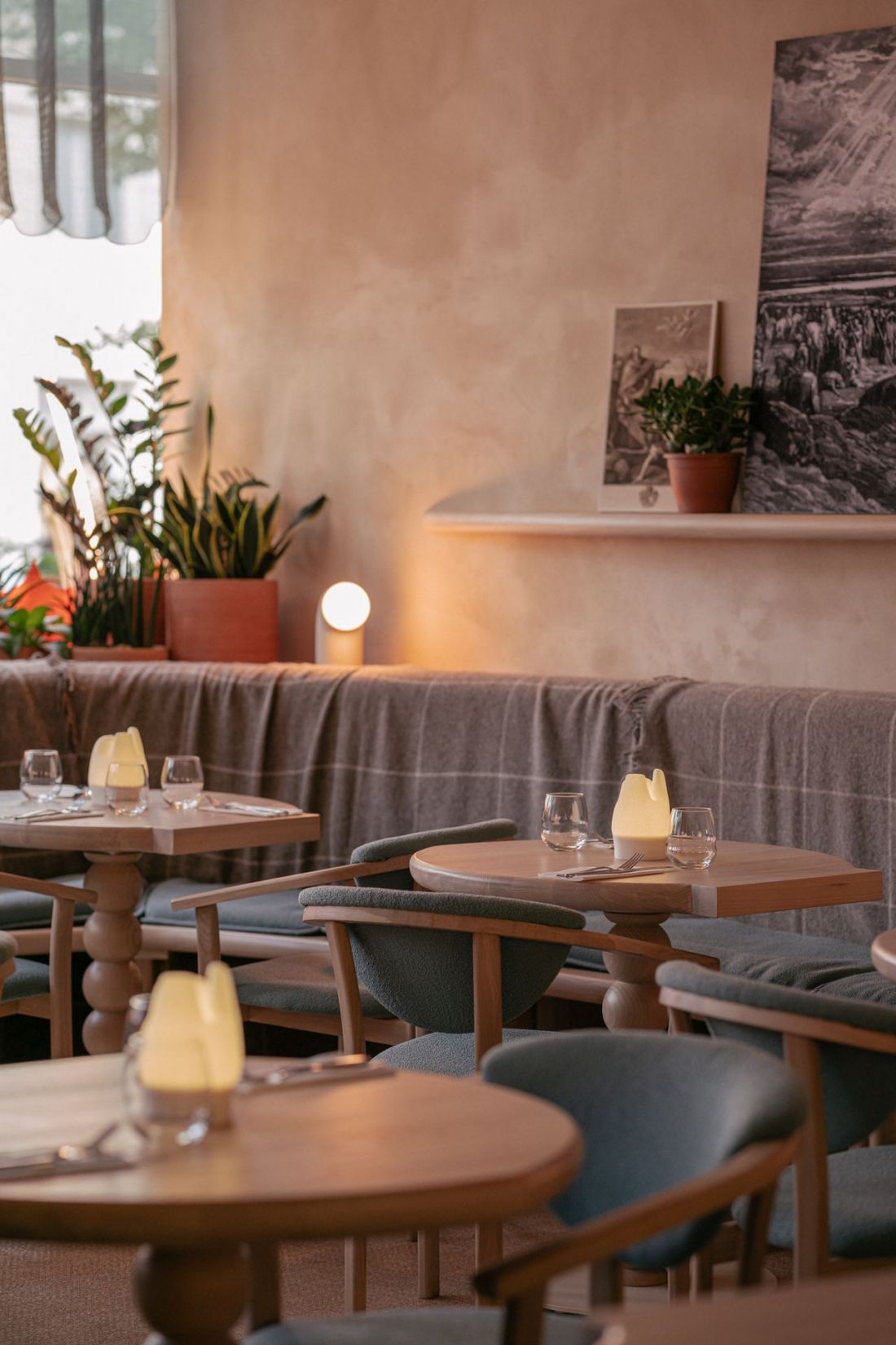 Wnętrza restauracji Manna 2 w Warszawie