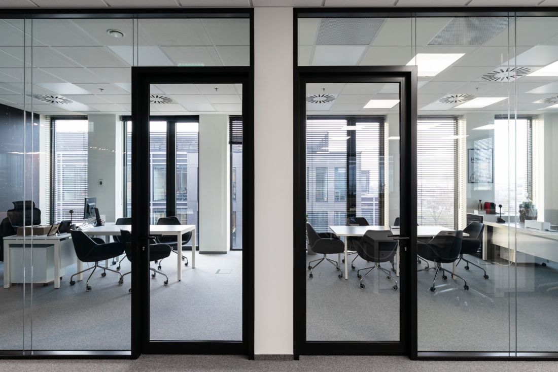 Realizacja ESPES: drzwi HR w ramie aluminiowej, Rw do 44dB
