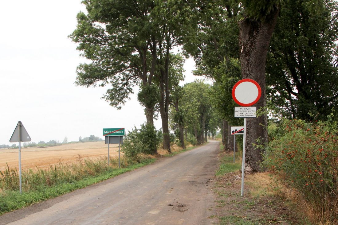 Koniec przejezdnego odcinka DW nr 591 w Michałkowie. Około 1,5 km dalej znajduje się granica polsko-rosyjska