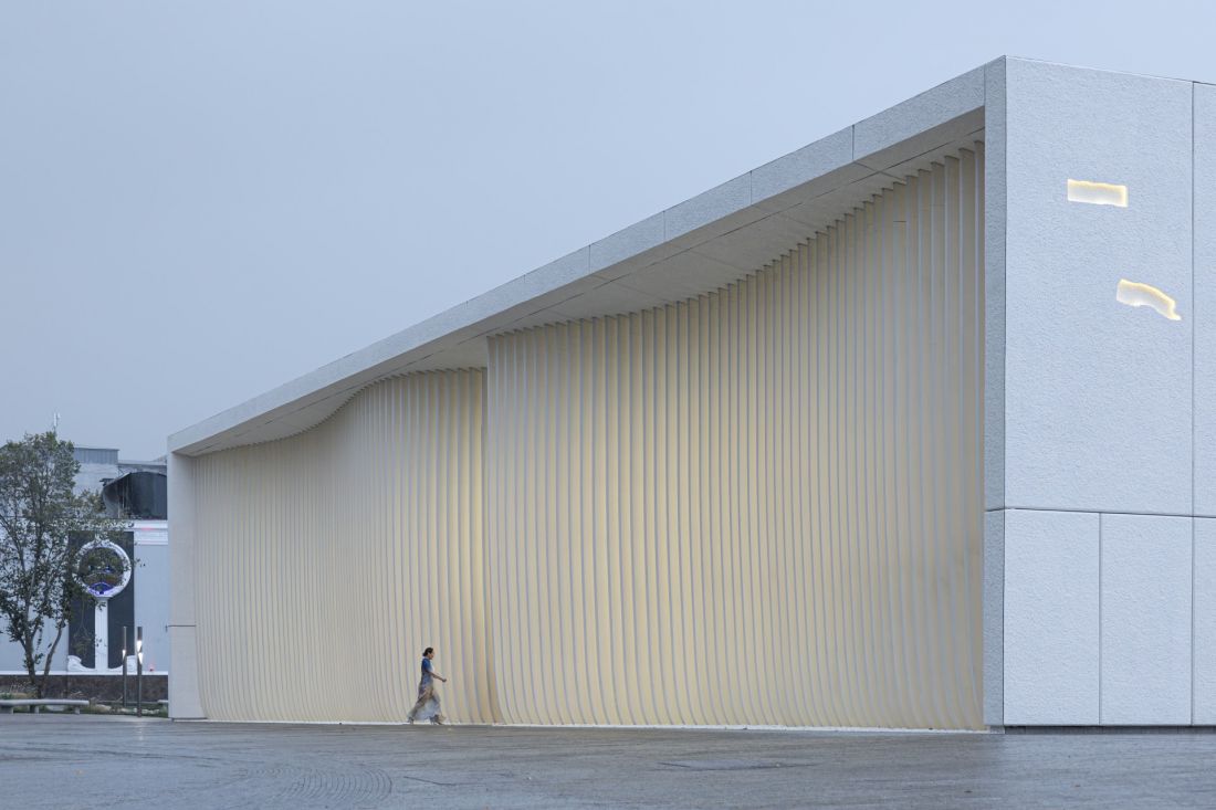 Tselinny Center, Ałmaty