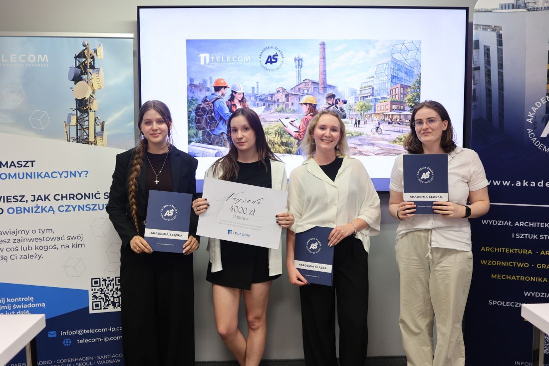 laureatki II miejsca - Olga Chomiuk, Aleksandra Kampa, Sandra Laby, Angelika Majer