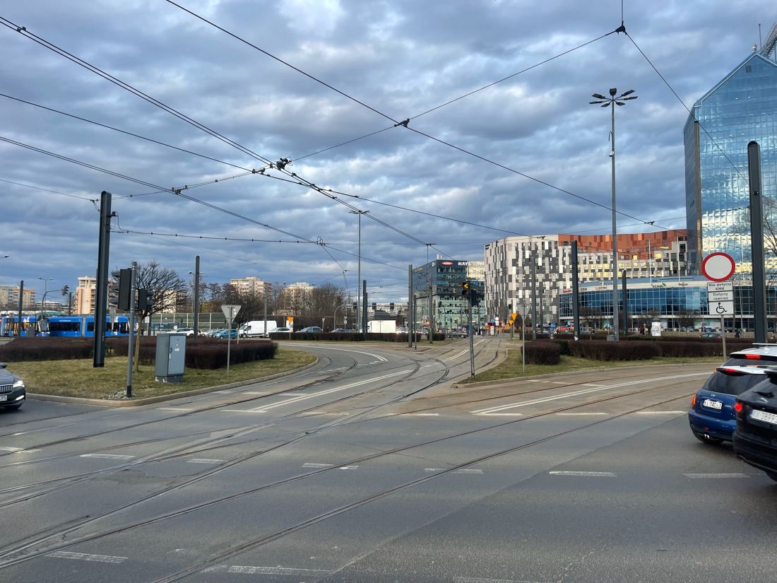 Trudne otoczenie ronda Grzegórzeckiego