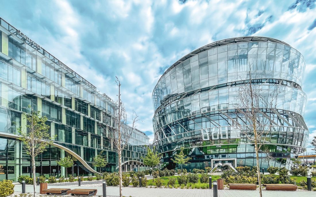 zespół biurowy Ocean Office Park zrealizowany w dawnej przemysłowej dzielnicy Zabłocie na terenach zaplecza składowo-magazynowego firm budowlanych, proj. Cavatina Holding, architektka wiodąca: Joanna Kuchta-Wilczek, realizacja: 2019-2024 