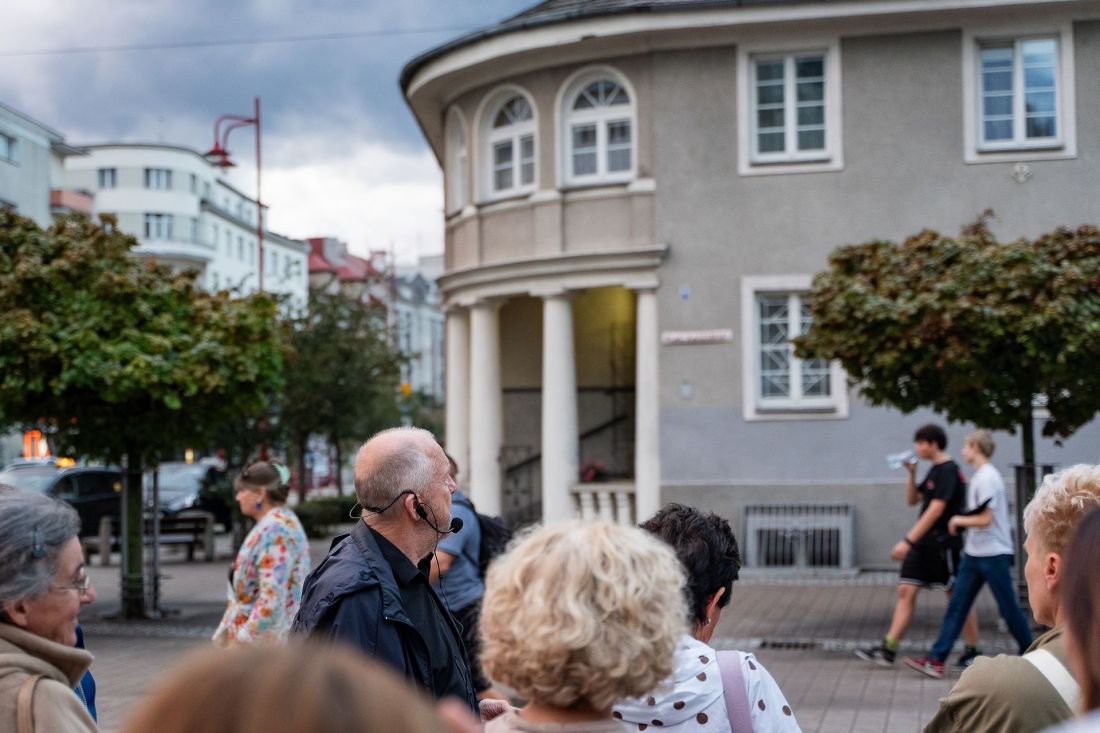 Spacer nocny: O nowoczesności Centrum Gdyni - od modernizmu do współczesności
