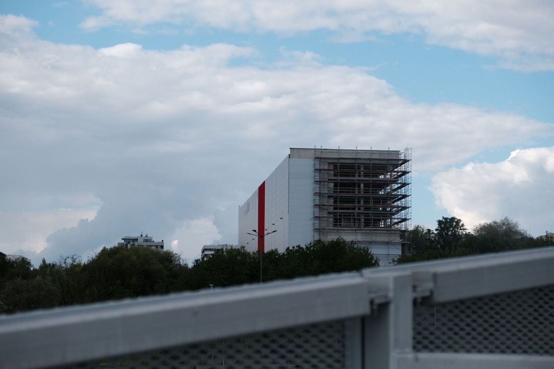 Magazyn self-storage na Mistrzejowicach widziany z dachu Małopolskiego Centrum Nauki Cogiteon