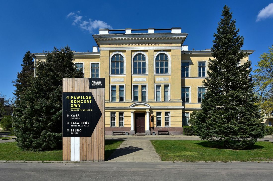Budynek główny dawnego Instytutu Weterynaryjnego SGGW przed remontem
