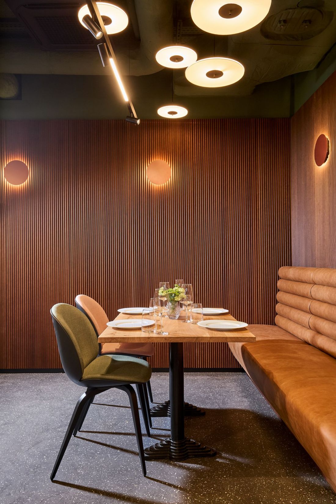 Wiszące Lampy NOVA by HSKxTAR. Restauracja Entre Brasserie we Wroclaw Hotel