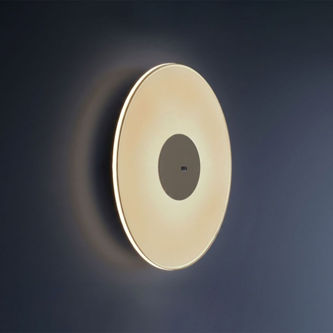 Rodzina Lamp NOVA by HSK x TAR w wersji zwieszanej i kinkiet