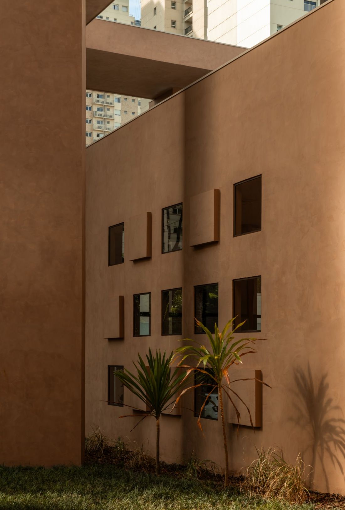 Pavilhão Sofia projektu Leonardo Zanatta Arquitetura w São Paulo