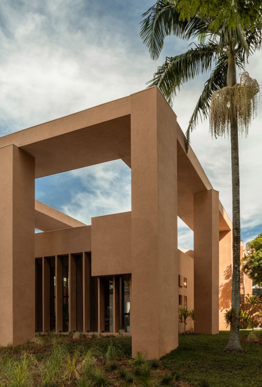Pavilhão Sofia projektu Leonardo Zanatta Arquitetura w São Paulo