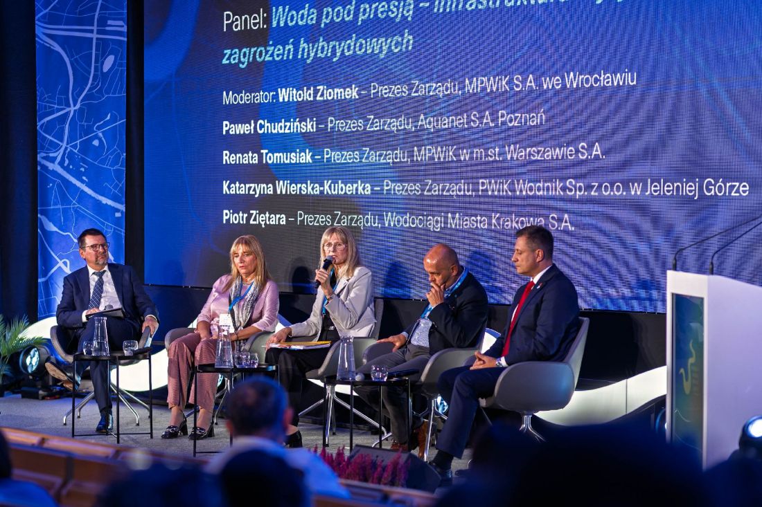 w panelu „Woda pod presją” zasiedli prezesi zarządu miejskich spółek wodociągowych z różnych miast